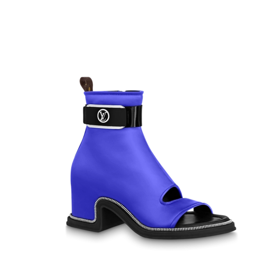 Get the Louis Vuitton Moonlight Ankle Boot for women's fashion.
