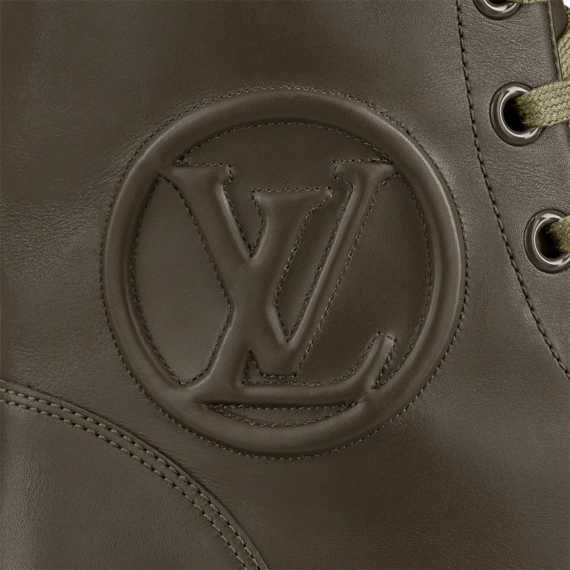 Grab Your Discount Now - Women's Louis Vuitton Territory Flat Ranger Khaki Green