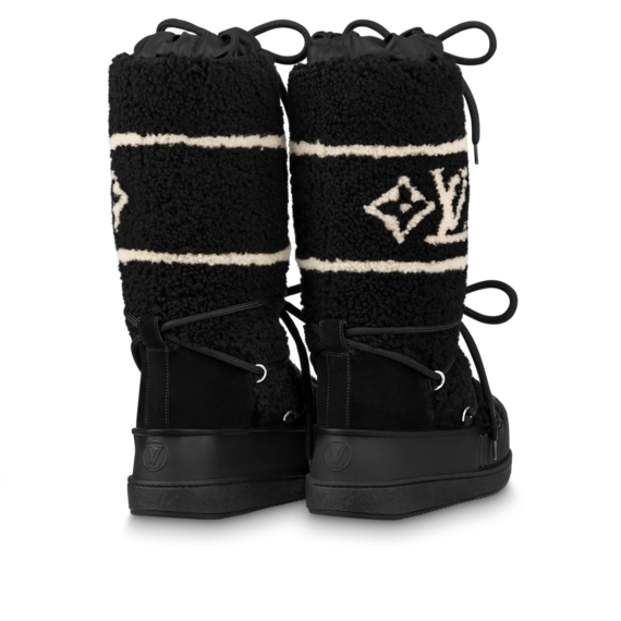 Ladies, Get the Polar Flat High Boot from Louis Vuitton!