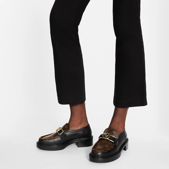 Get the Stylish Louis Vuitton Academy Loafer for Women's