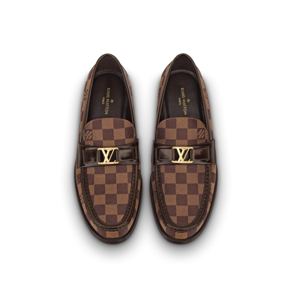 Shop Men's Louis Vuitton Major Loafer at a Discount