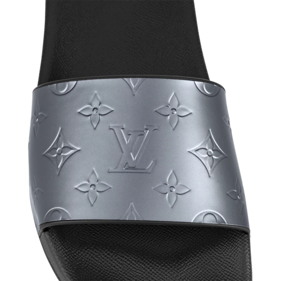 Discover the Louis Vuitton Waterfront Mule for Men's