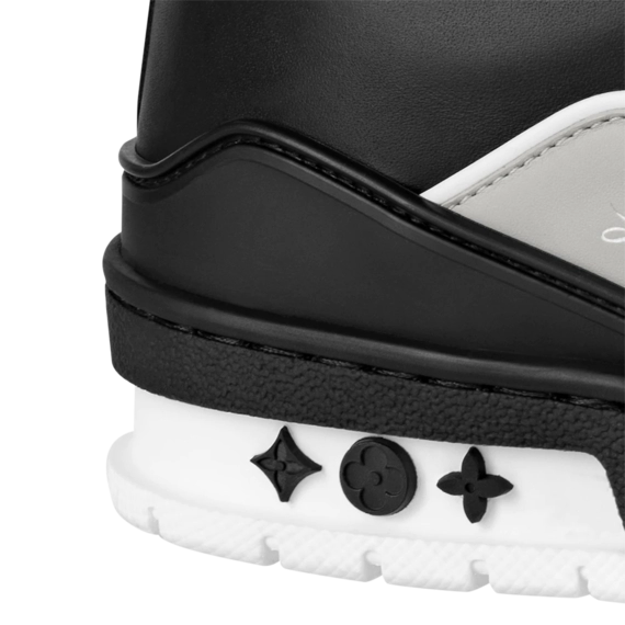 Shop the Latest Men's LV Trainer Sneaker - Get Great Discounts!