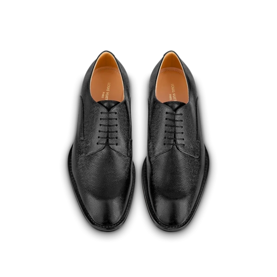 Make a statement with the Louis Vuitton Kensington Derby, the perfect men's shoe.