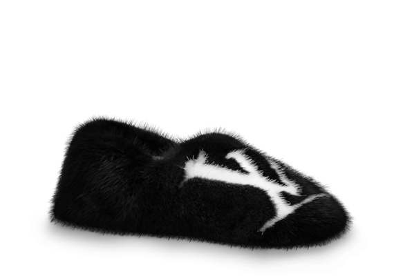 Women's Louis Vuitton Dreamy Slippers on Sale - Get a Discount Now!