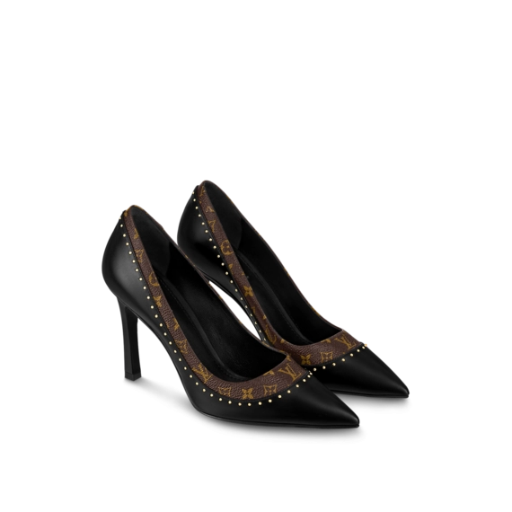 Luxurious Footwear for Women - Louis Vuitton Signature Pump