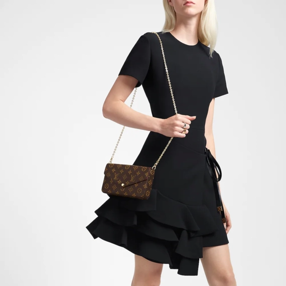 Fashionistas - Get Your Louis Vuitton Felicie Pochette Now!