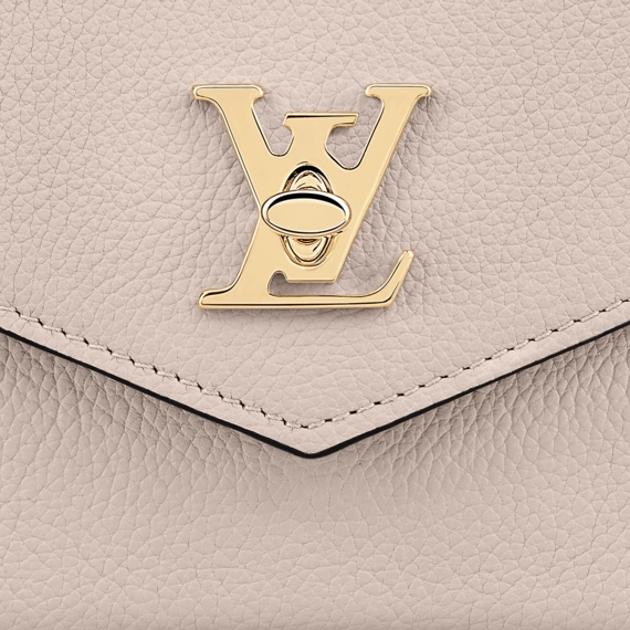 Women's Fashion Louis Vuitton Mylockme Chain Pochette - Get Discount!