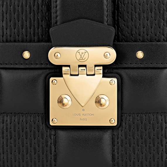 Women's Handbag - Get Discount On Louis Vuitton Troca MM