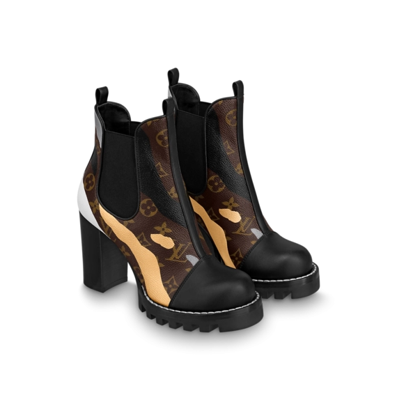 Women's Designer Fashion - Louis Vuitton LVxLoL Star Trail Ankle Boot!