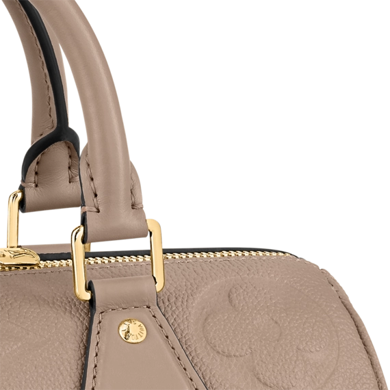 Fashionista? Get the Louis Vuitton Speedy Bandouliere 25 Now