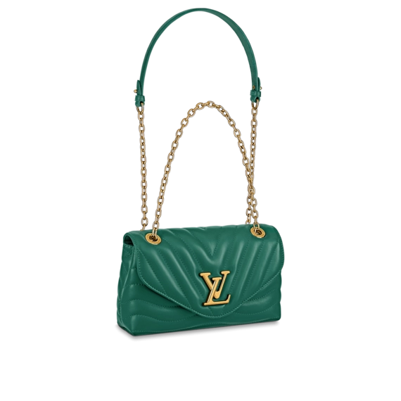 Women's fashion must-have! Get the LV New Wave Chain Bag with amazing buy and discount!
