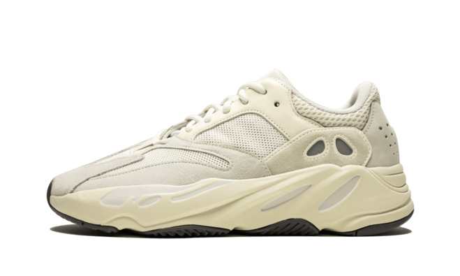 Yeezy Boost 700 - Analog