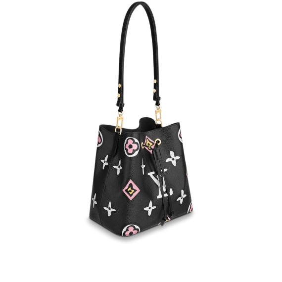 Look stylish with the Louis Vuitton NeoNoe MM Black, perfect for women.