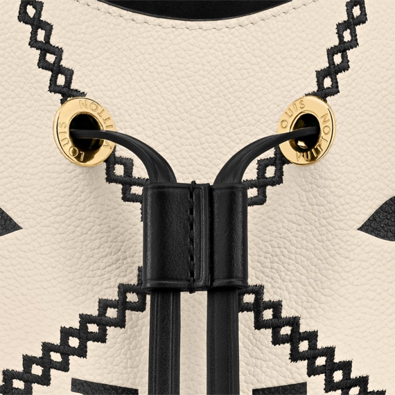Sale on Louis Vuitton Women's Handbag - NeoNoe MM Creme Beige/Black