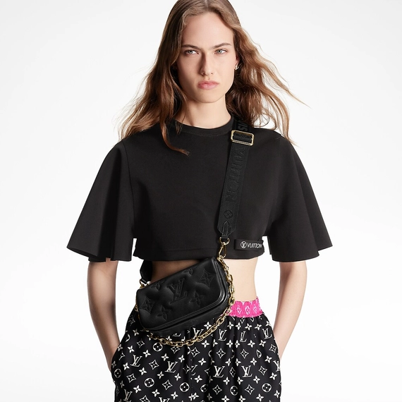 Shop Louis Vuitton Women's Wallet on Strap Bubblegram - Sale Now On!