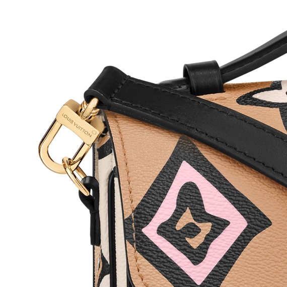 Get the Stylish Louis Vuitton Pochette Metis for Women