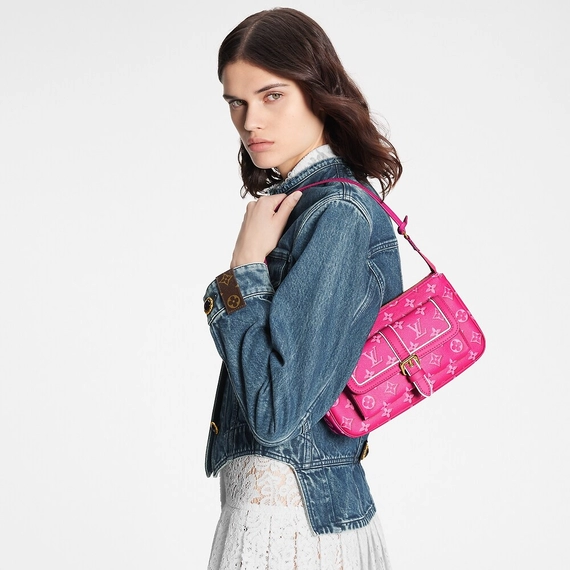 Buy the Trendy Louis Vuitton Maxi Multi Pochette Accessoires for Women's