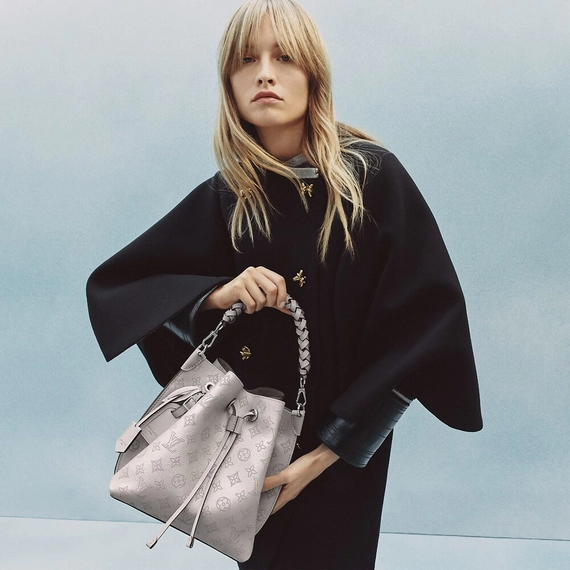 Women's Designer Louis Vuitton Muria at Discounted Prices!