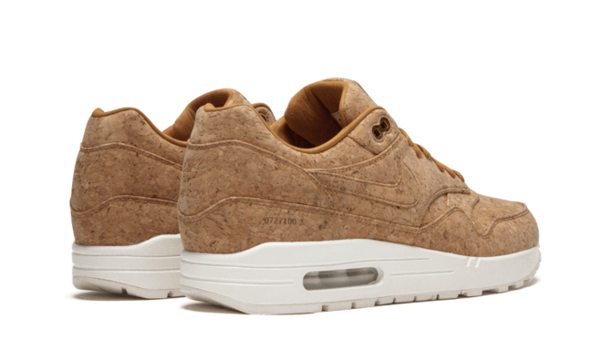 Shop Men's Nike AM-1 Premium NYC NATURAL CORK at Discount!