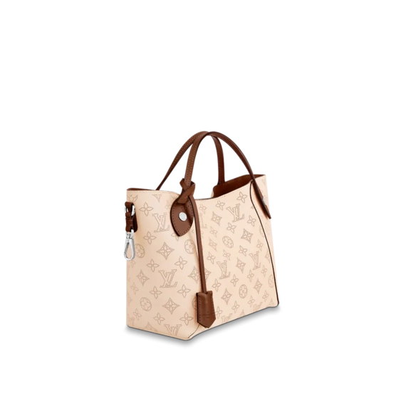 Buy the Latest Louis Vuitton Hina PM Creme Beige for Women!