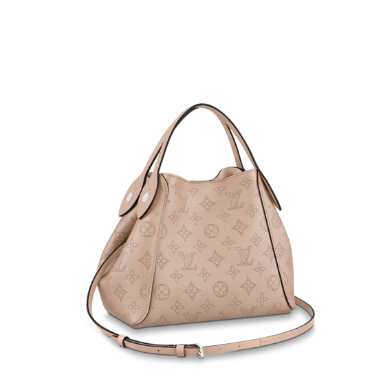 Buy the stylish Louis Vuitton Hina for women's online now!