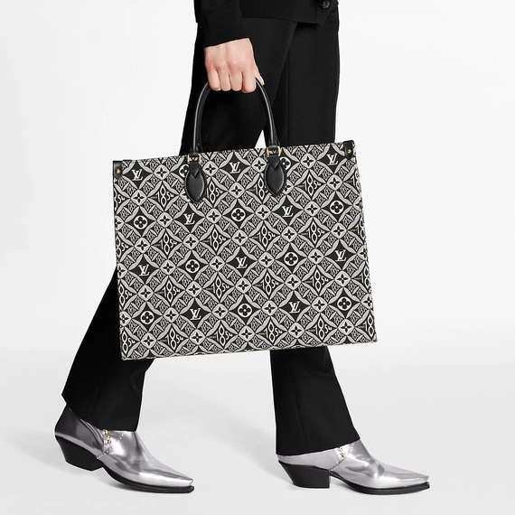 Women's Fashion Essential - Louis Vuitton Since 1854 OnTheGo GM Bag On Sale Now!