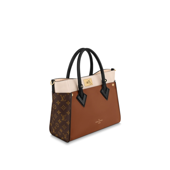 Stylish Women's Handbag Louis Vuitton On My Side MM
