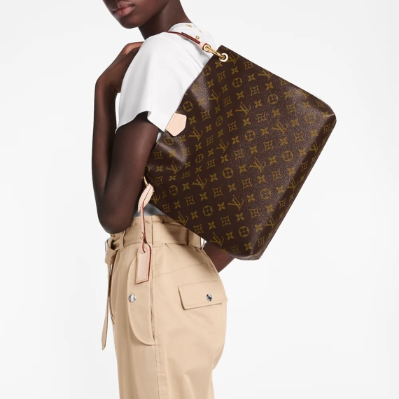 Buy the Louis Vuitton Graceful PM handbag for a graceful look!