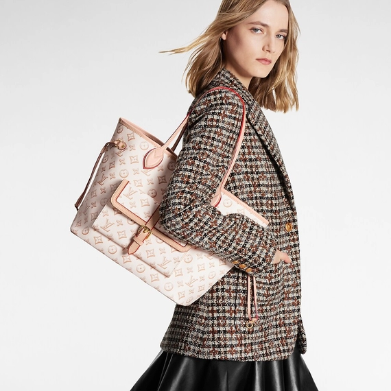 Shop Designer Women's Louis Vuitton Neverfull MM