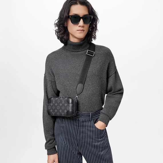 Buy Women's Louis Vuitton Horizon Clutch - Stylish and Trendy