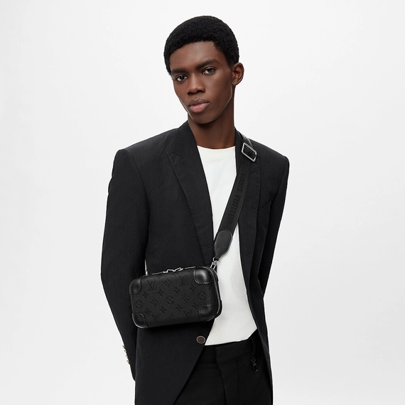 Shop Men's Louis Vuitton Horizon Clutch at Discount Prices