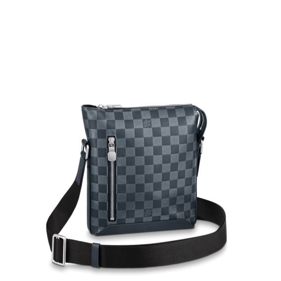 Louis Vuitton Discovery Messenger BB: Stylish Women's Bag with Sale Discount!