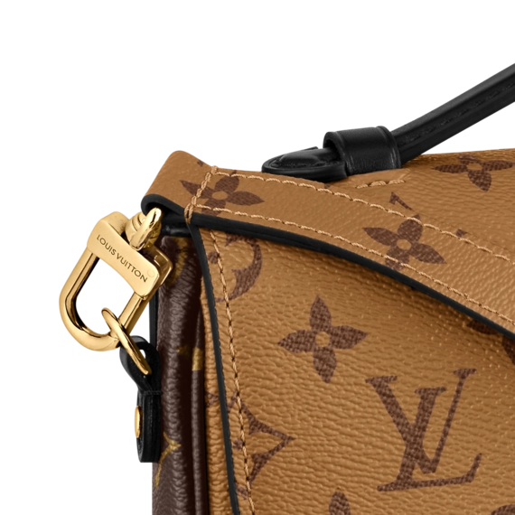 Women's Luxury Fashion: Louis Vuitton Pochette Metis