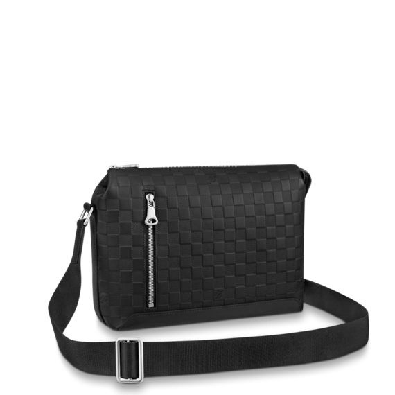 Sale Louis Vuitton DISCOVERY MESSENGER PM for Men