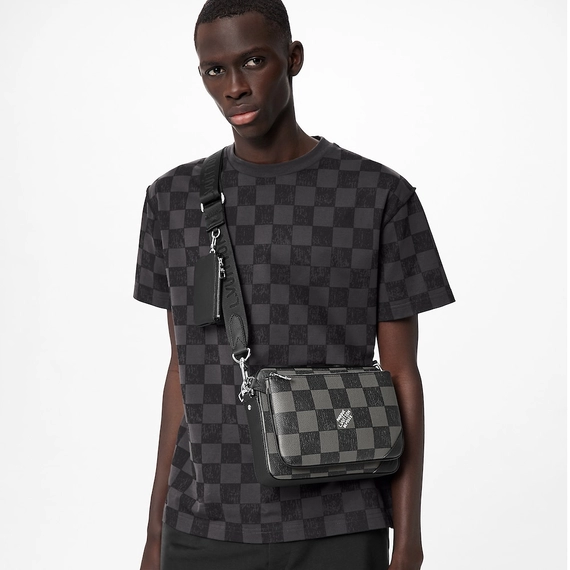 Men's Louis Vuitton Trio Messenger Available for Purchase