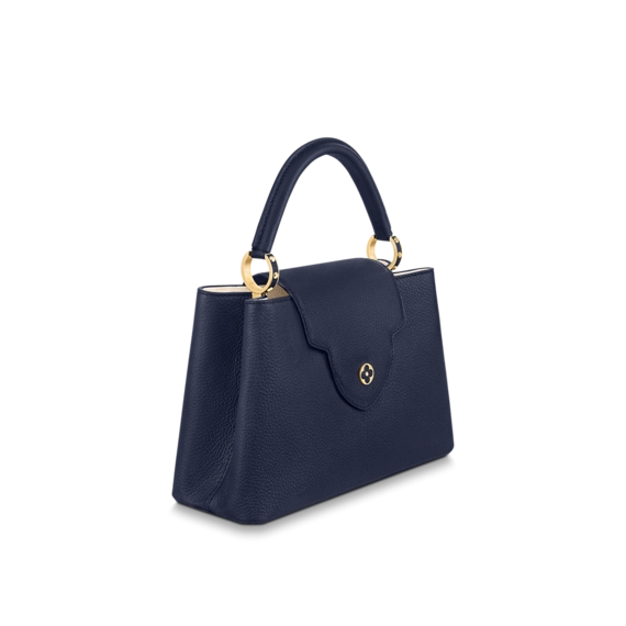 Be fashionable and save with the Bolsa Capucines MM!