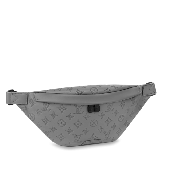 Buy the Louis Vuitton Discovery Bumbag Anthracite gray for women.