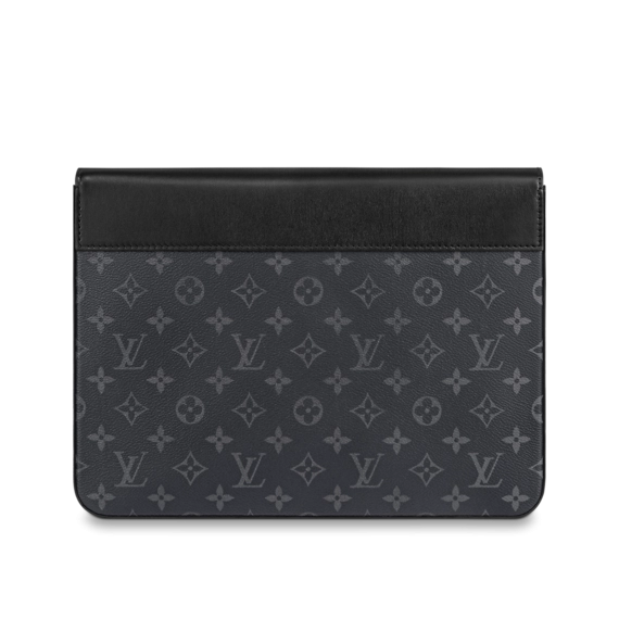 Discover The Latest Men's Designer Look With Louis Vuitton Pochette Steamer!
