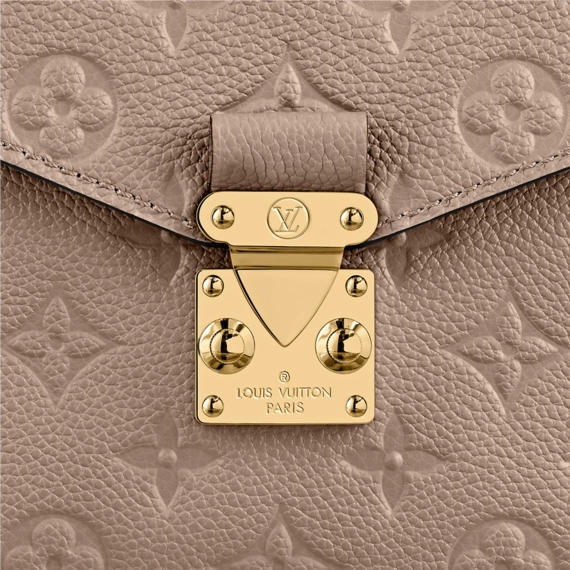 Women's Louis Vuitton Pochette Metis - Get It Now!