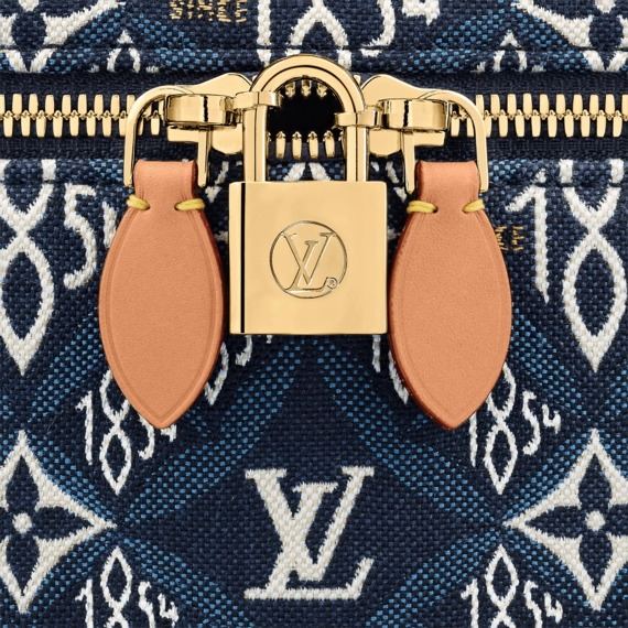Luxury Fashion for Women - Louis Vuitton Since 1854 Vanity PM
