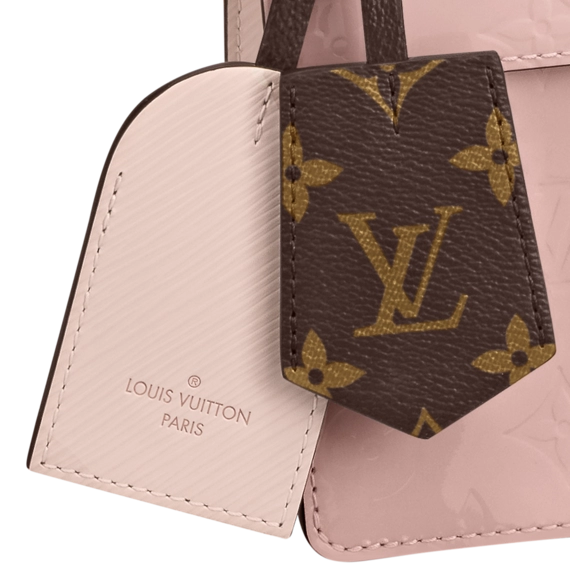 Fashionista Alert: Get Discount on Louis Vuitton Spring Street!