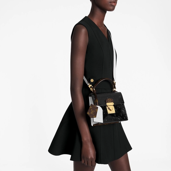 Women's Fashion: Louis Vuitton Spring Street Collection on Sale Now!