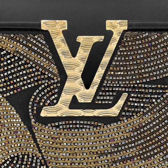 Women's Louis Vuitton Capucines Mini - Get it Now at a Discount!