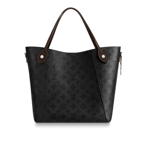 Don't Miss the Louis Vuitton Hina MM Women's Handbag Sale!