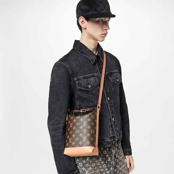 Men's Louis Vuitton Hobo Cruiser PM Bag - Shop Now