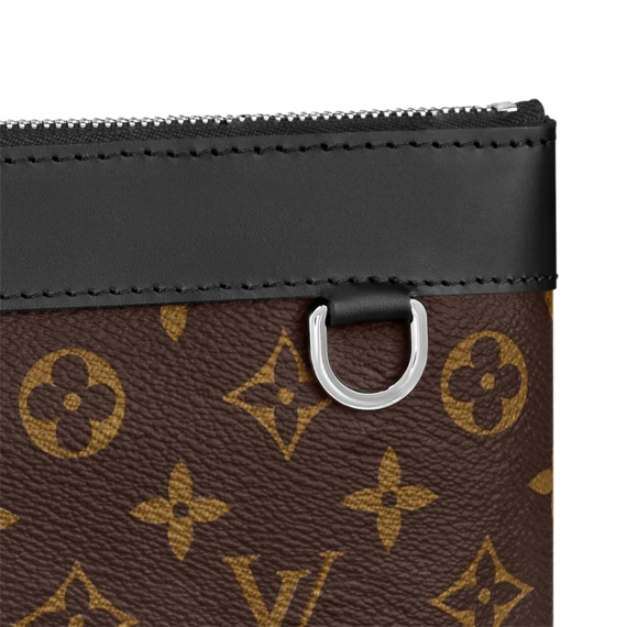 Buy the Stylish Louis Vuitton Discovery Pochette GM for Men's