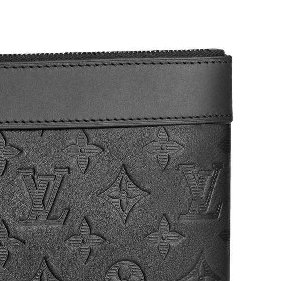 Buy the stylish Louis Vuitton DISCOVERY POCHETTE for men!