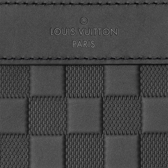 Be Stylish with the Louis Vuitton DISCOVERY POCHETTE for Men