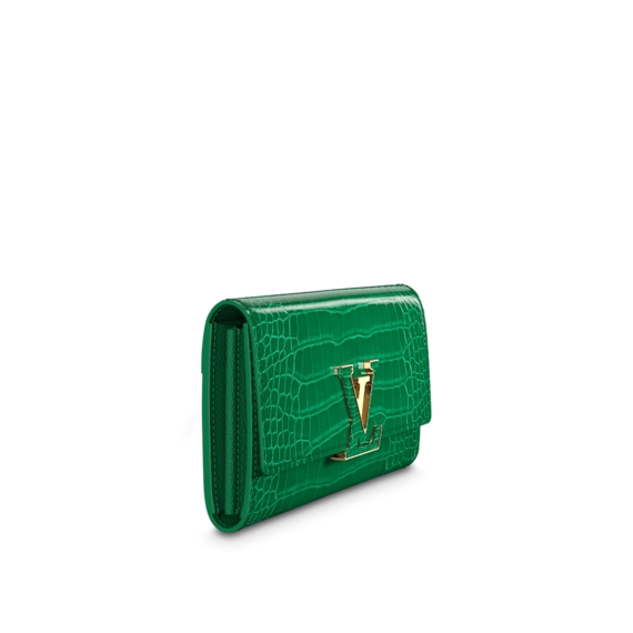 Get a Women's Louis Vuitton Capucines Wallet Emeraude Green at a Great Price!